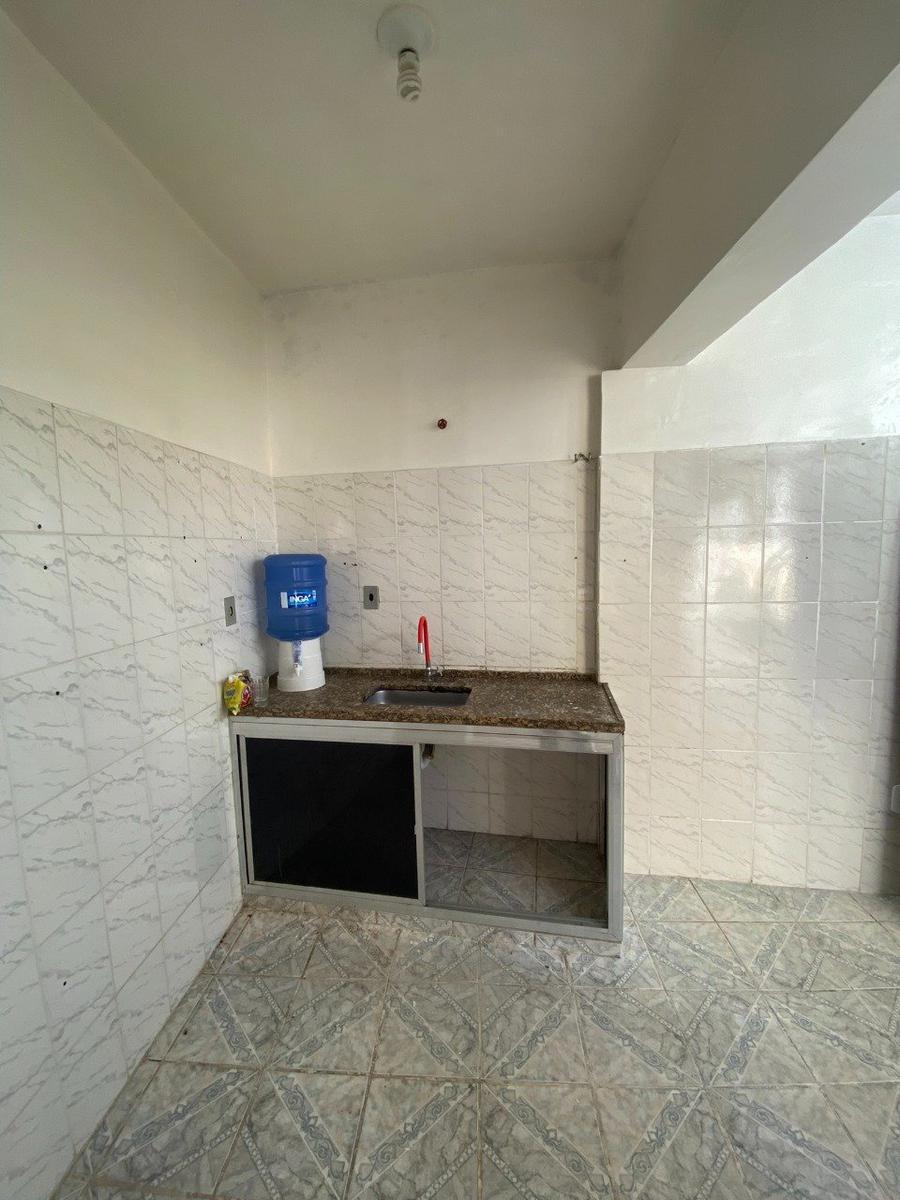 Casa, Cachoeirinha, 1 Quarto, 0 Vaga