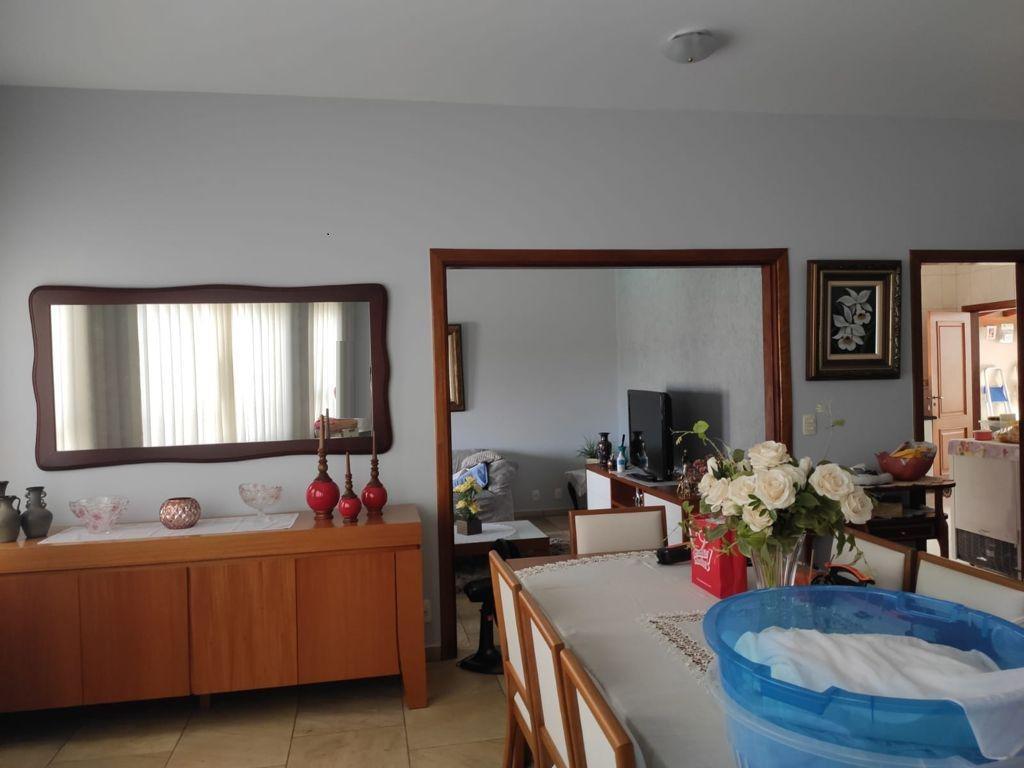 Casa, Rezende, 3 Quartos, 20 Vagas, 1 Suíte