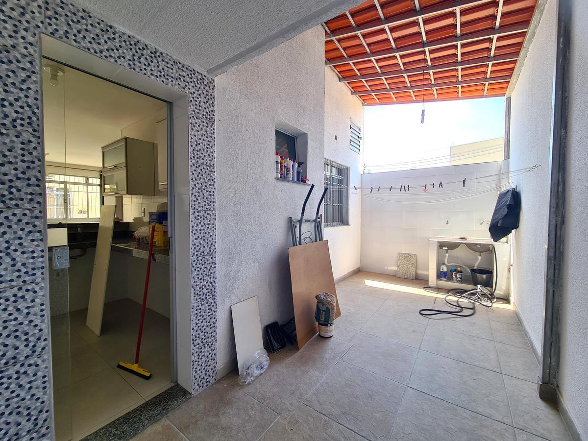 Casa, Ressaca, 2 Quartos, 1 Vaga