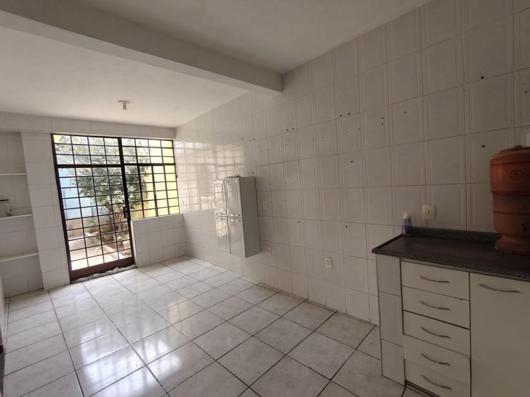 Casa, Lagoa, 3 Quartos, 3 Vagas, 1 Suíte