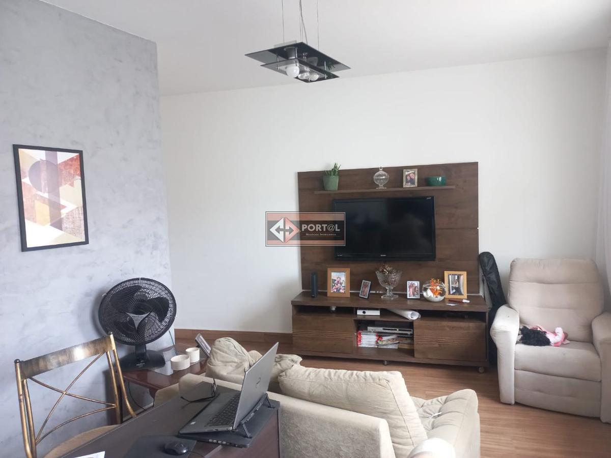 Casa, Vila Clóris, 3 Quartos, 4 Vagas, 1 Suíte