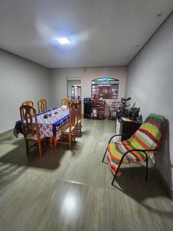 Casa, Nacional, 3 Quartos, 4 Vagas, 1 Suíte