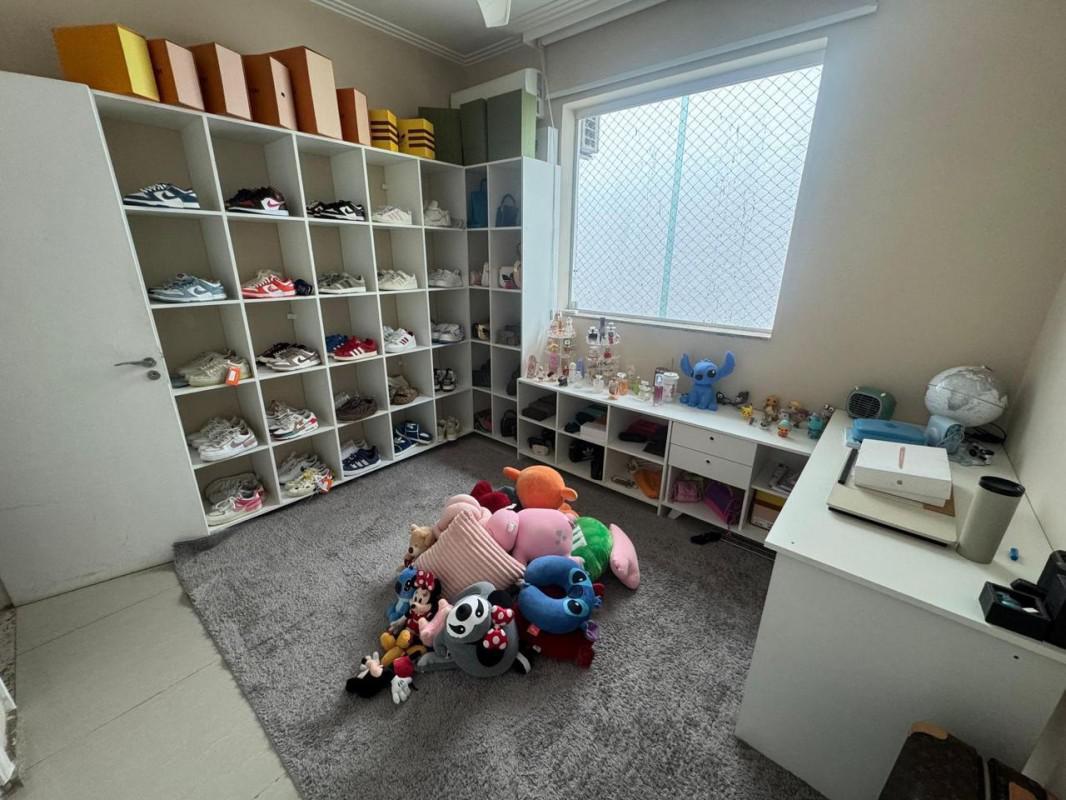 Casa, Planalto, 4 Quartos, 4 Vagas, 1 Suíte