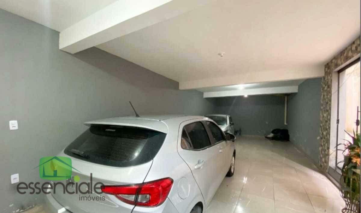 Casa, Industrial, 3 Quartos, 4 Vagas, 1 Suíte