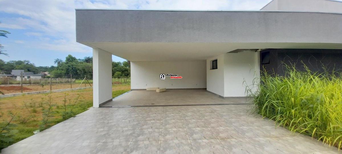 Casa, Campinho, 3 Quartos, 4 Vagas, 3 Suítes