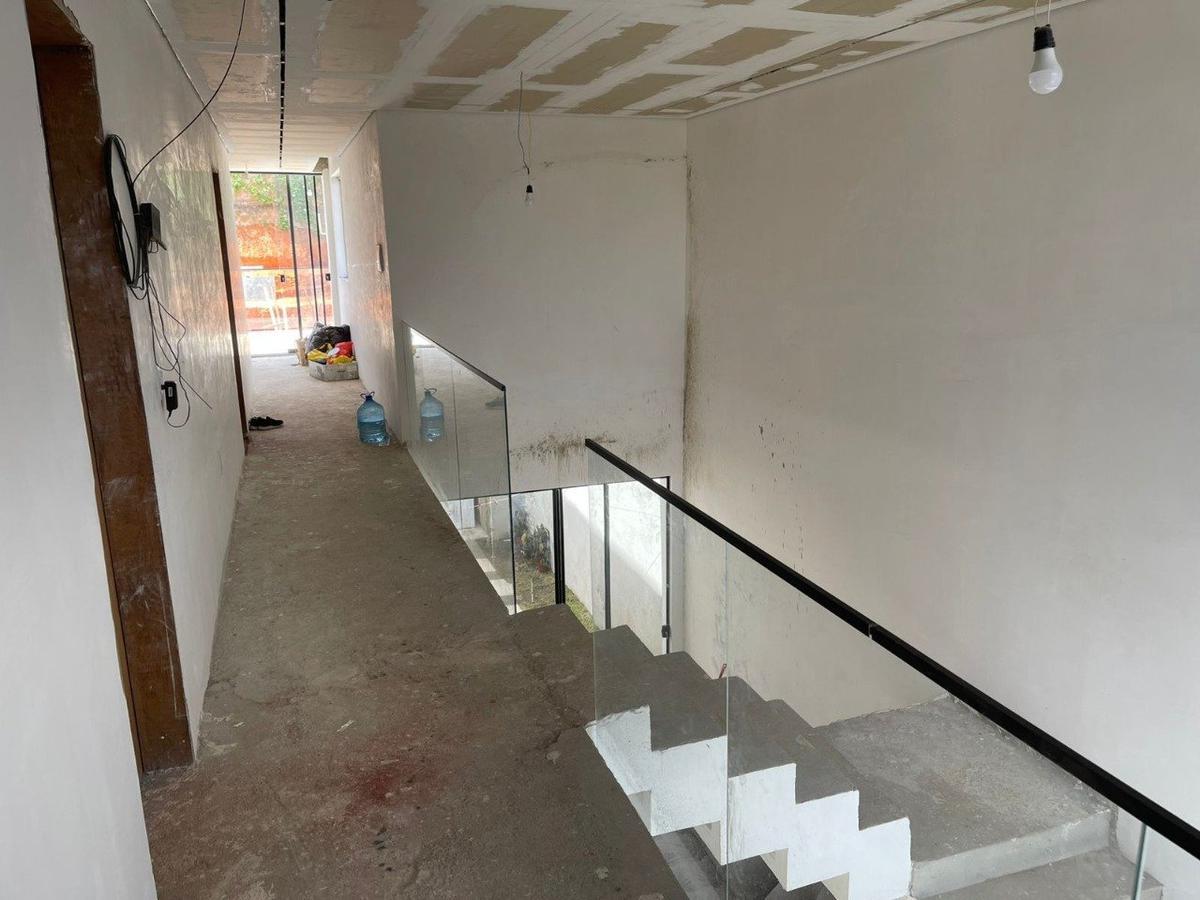 Casa, Trevo, 5 Quartos, 4 Vagas, 2 Suítes