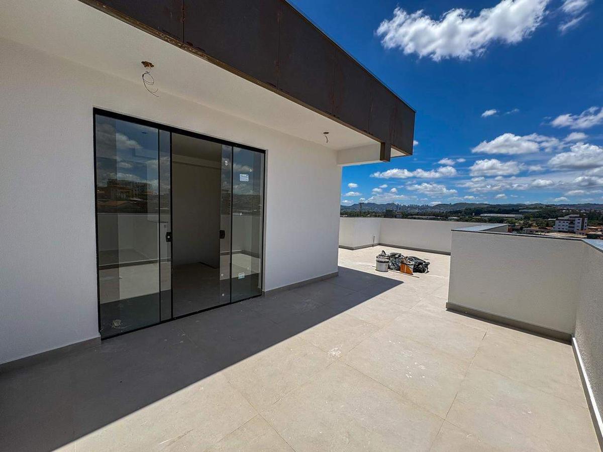 Cobertura, Jardim Industrial, 2 Quartos, 2 Vagas, 1 Suíte