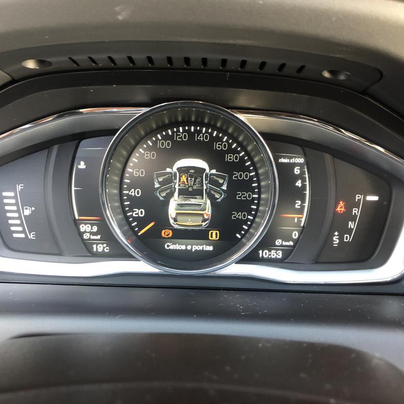 Volvo XC 60 T-5 Momentum 2.0 245cv Fwd 5p