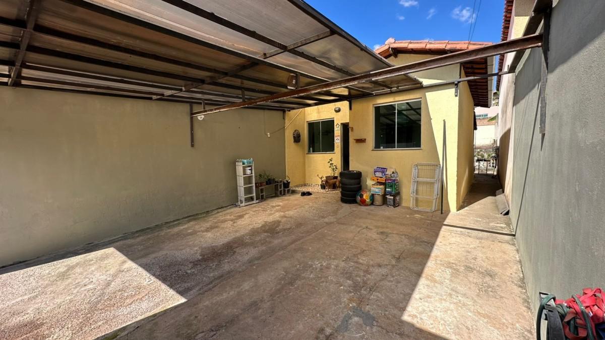 Casa, Tangará, 2 Quartos, 3 Vagas