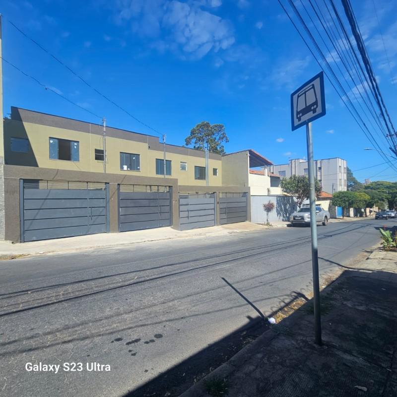 Casa, Jardim América, 2 Quartos, 1 Vaga