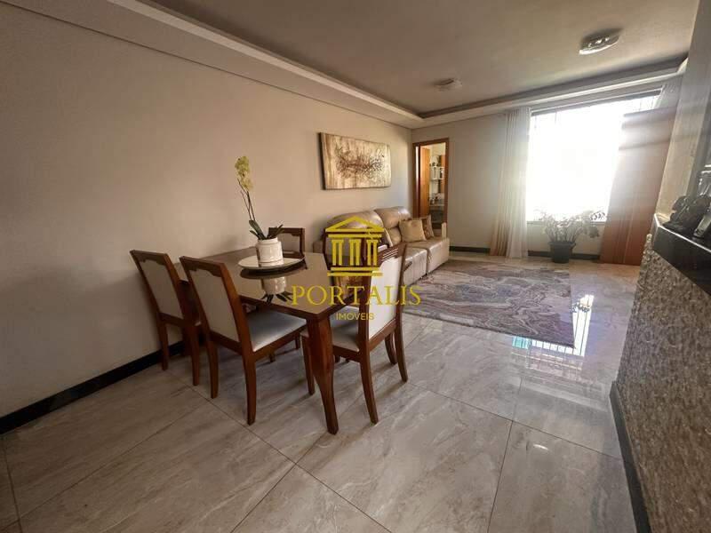 Casa, Fernão Dias, 3 Quartos, 2 Vagas, 1 Suíte