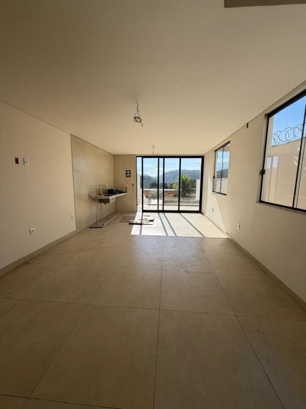 Casa, Masterville, 3 Quartos, 4 Vagas, 1 Suíte