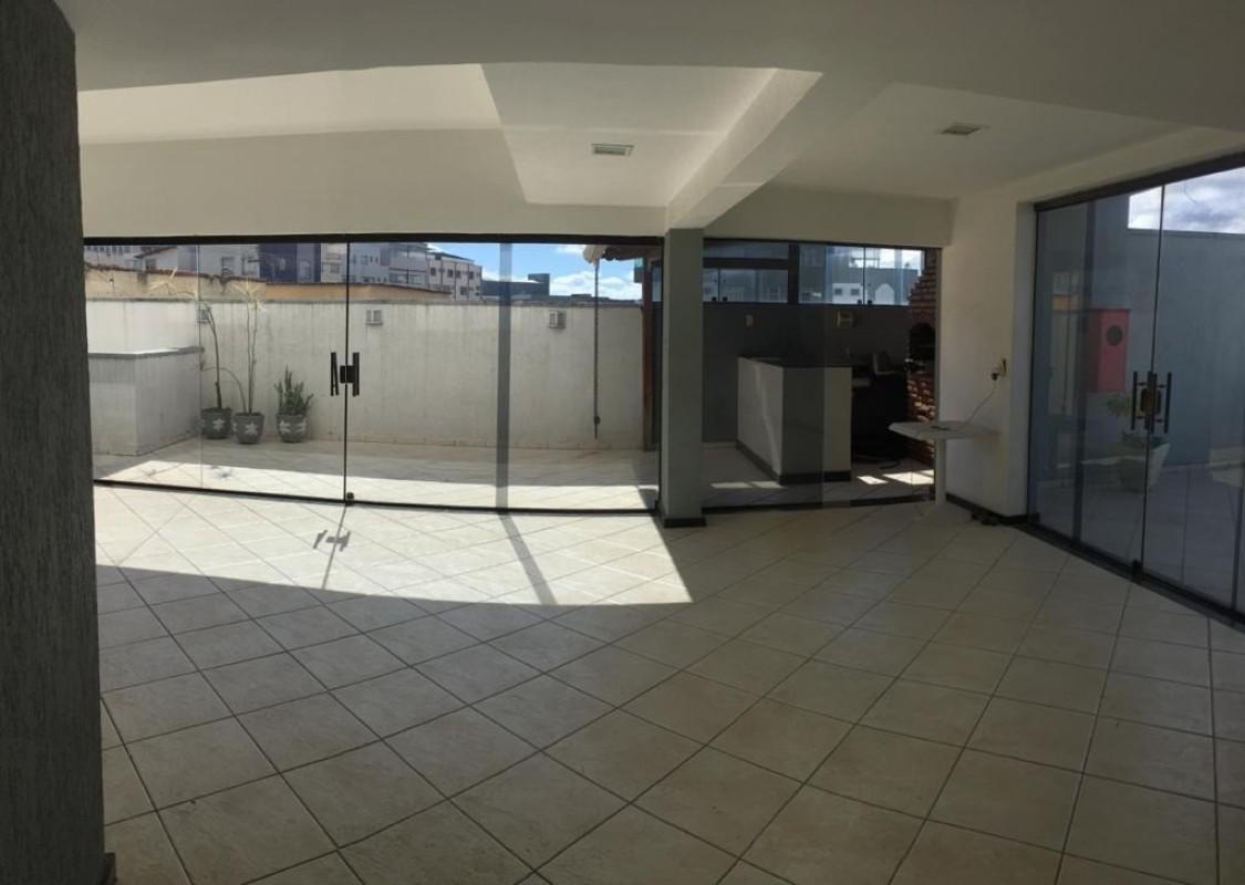 Cobertura, Santa Cruz Industrial, 3 Quartos, 5 Vagas, 1 Suíte
