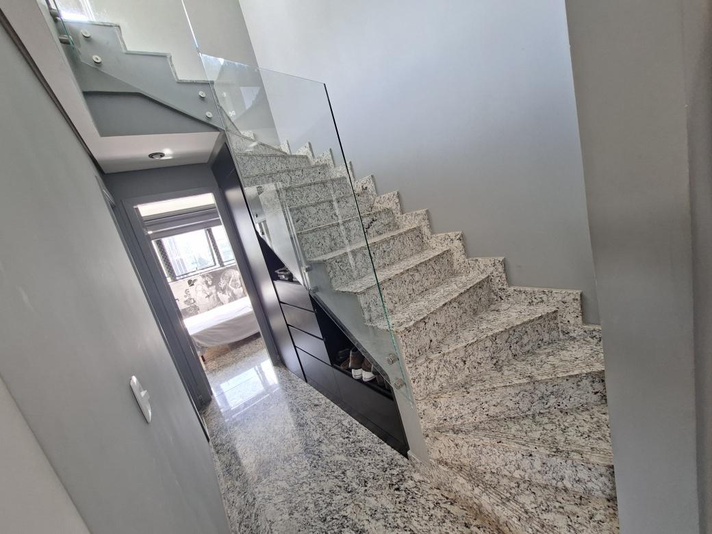 Cobertura, Savassi, 2 Quartos, 2 Vagas, 2 Suítes