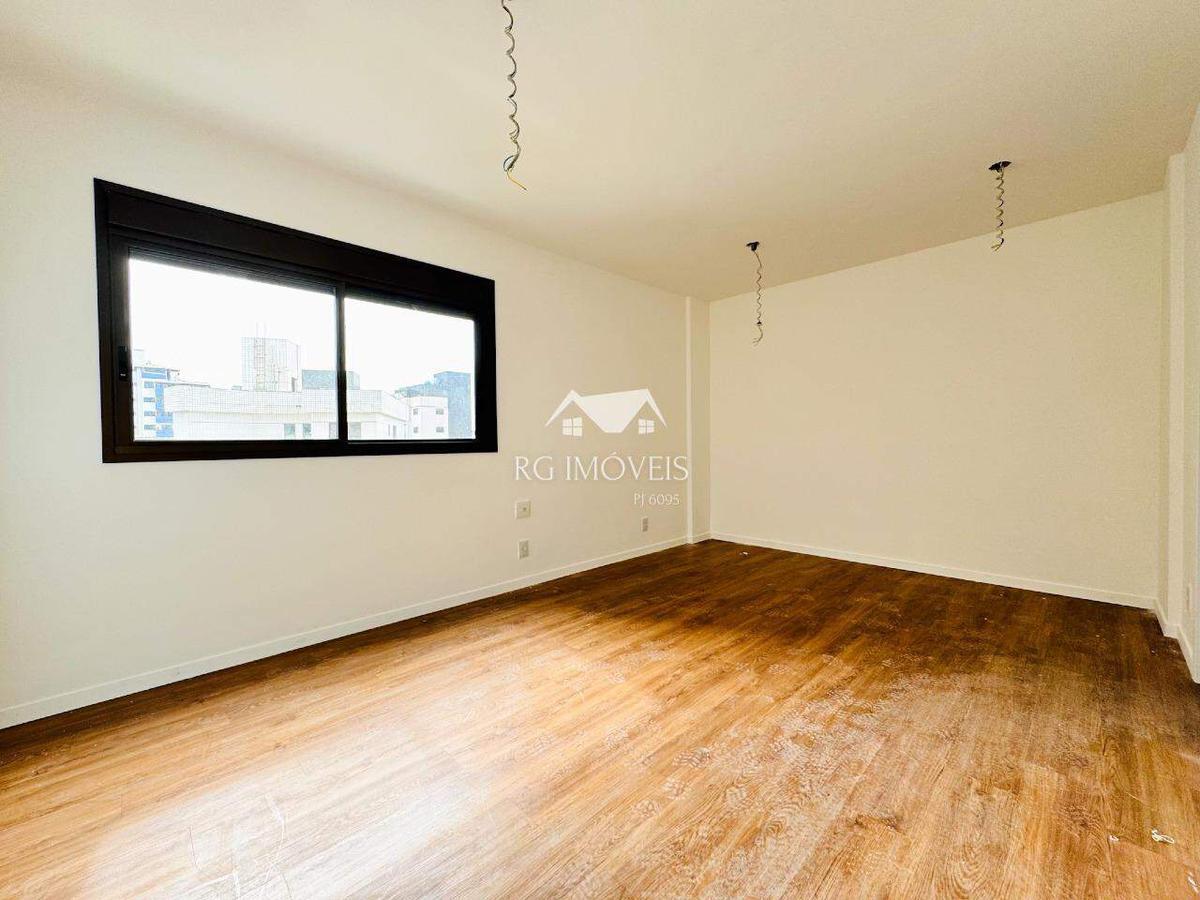 Apartamento, Barreiro, 3 Quartos, 2 Vagas, 1 Suíte