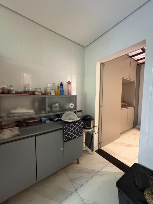 Casa, Colégio Batista, 4 Quartos, 2 Vagas, 2 Suítes