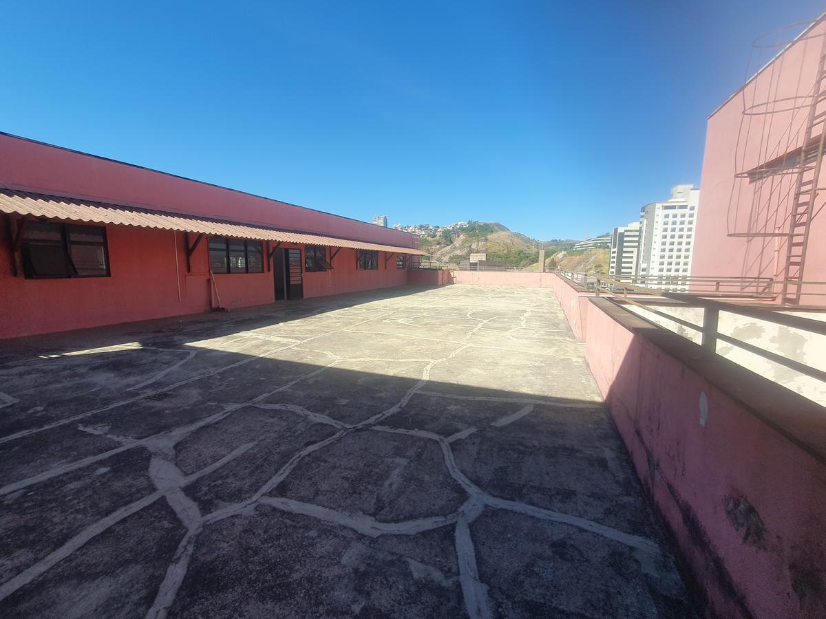 Sala, Estoril, 0 Quarto, 2 Vagas
