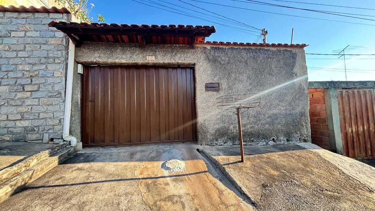 Casa, São Benedito, 4 Quartos, 2 Vagas, 1 Suíte