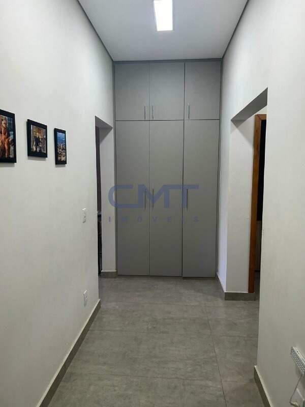 Casa, Macacos, 4 Quartos, 6 Vagas, 1 Suíte