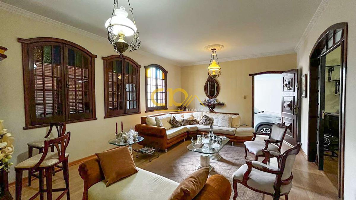 Casa, Cidade Nova, 7 Quartos, 2 Vagas, 1 Suíte