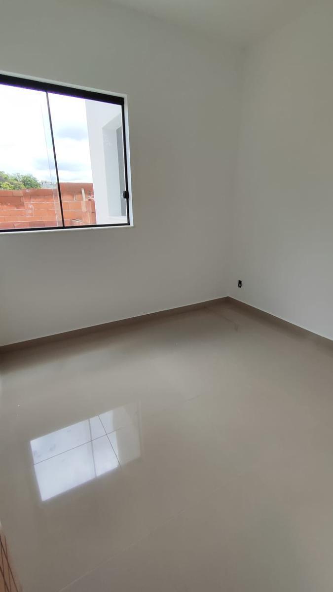 Casa, Vale das Orquídeas, 2 Quartos, 2 Vagas, 1 Suíte