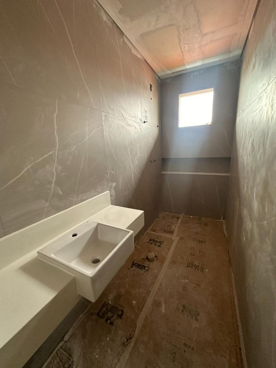 Casa, Fernão Dias, 3 Quartos, 4 Vagas, 1 Suíte