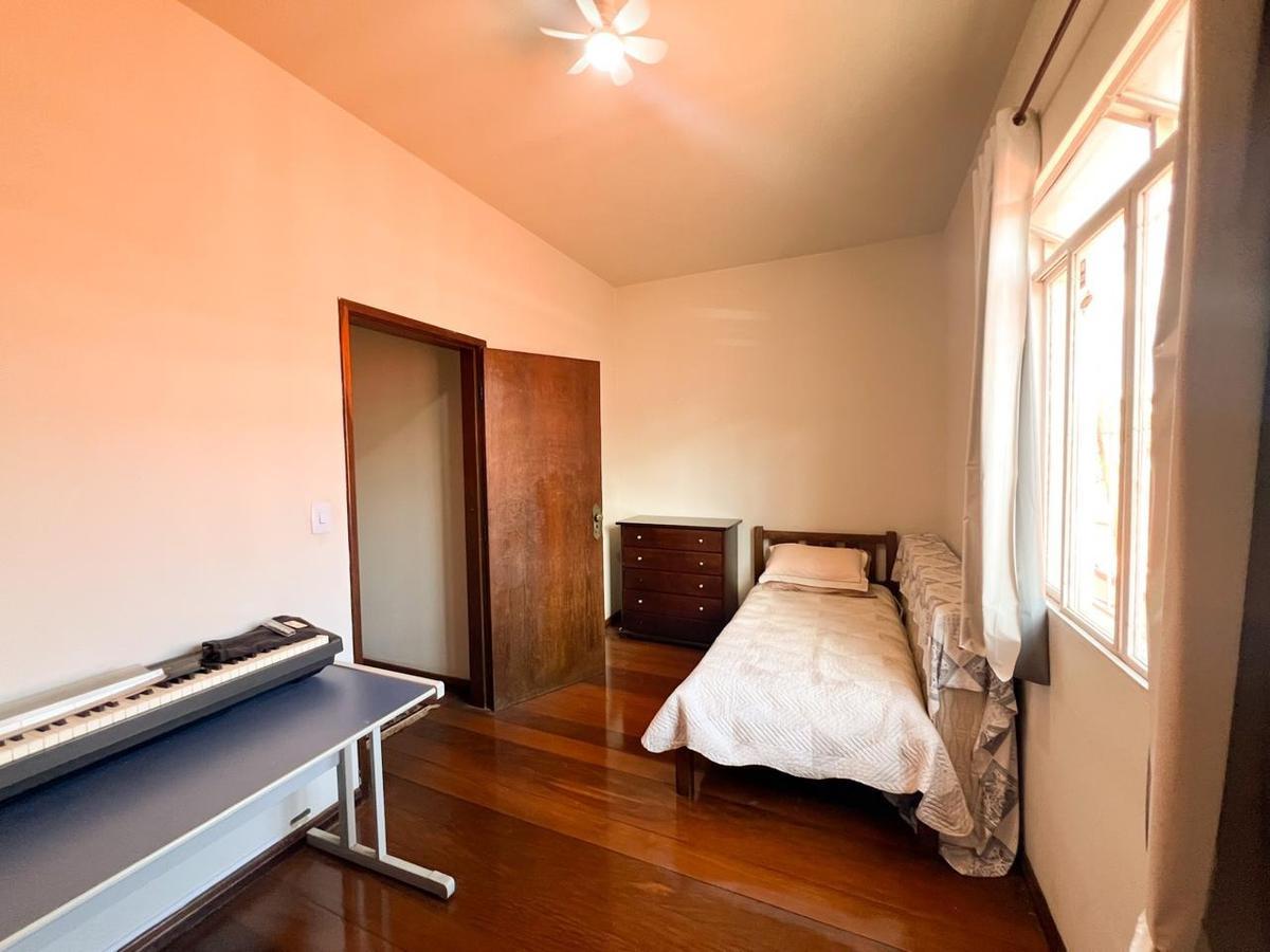 Casa, Serrano, 5 Quartos, 4 Vagas, 1 Suíte