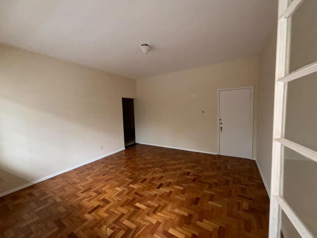 Apartamento, Funcionários, 3 Quartos