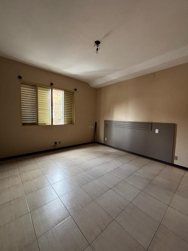 Casa, Sagrada Família, 3 Quartos, 1 Vaga, 1 Suíte