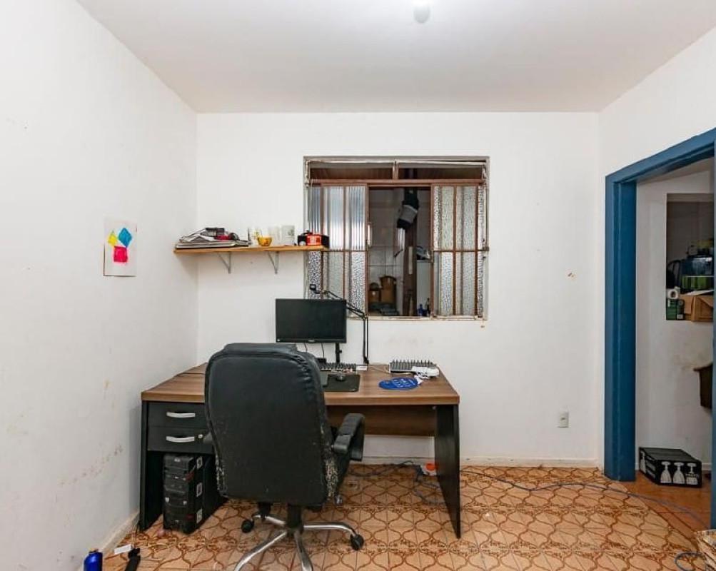 Casa, Barreiro, 5 Quartos, 2 Vagas, 1 Suíte