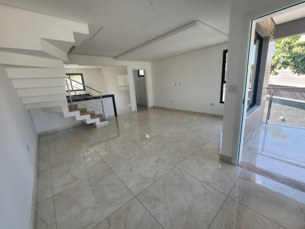 Casa, Cabral, 3 Quartos, 4 Vagas, 1 Suíte