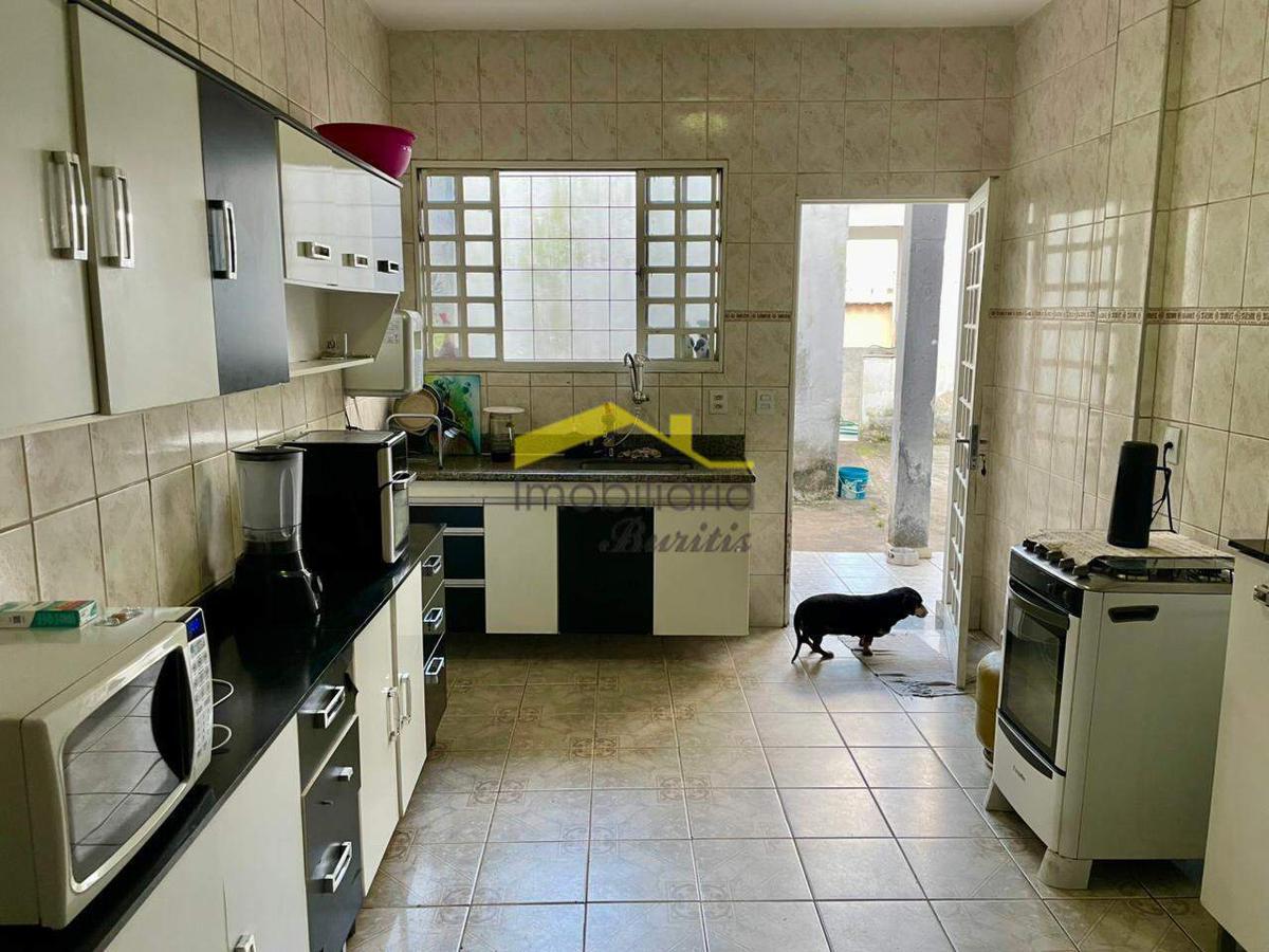 Casa, Nova Suíssa, 4 Quartos, 5 Vagas, 1 Suíte