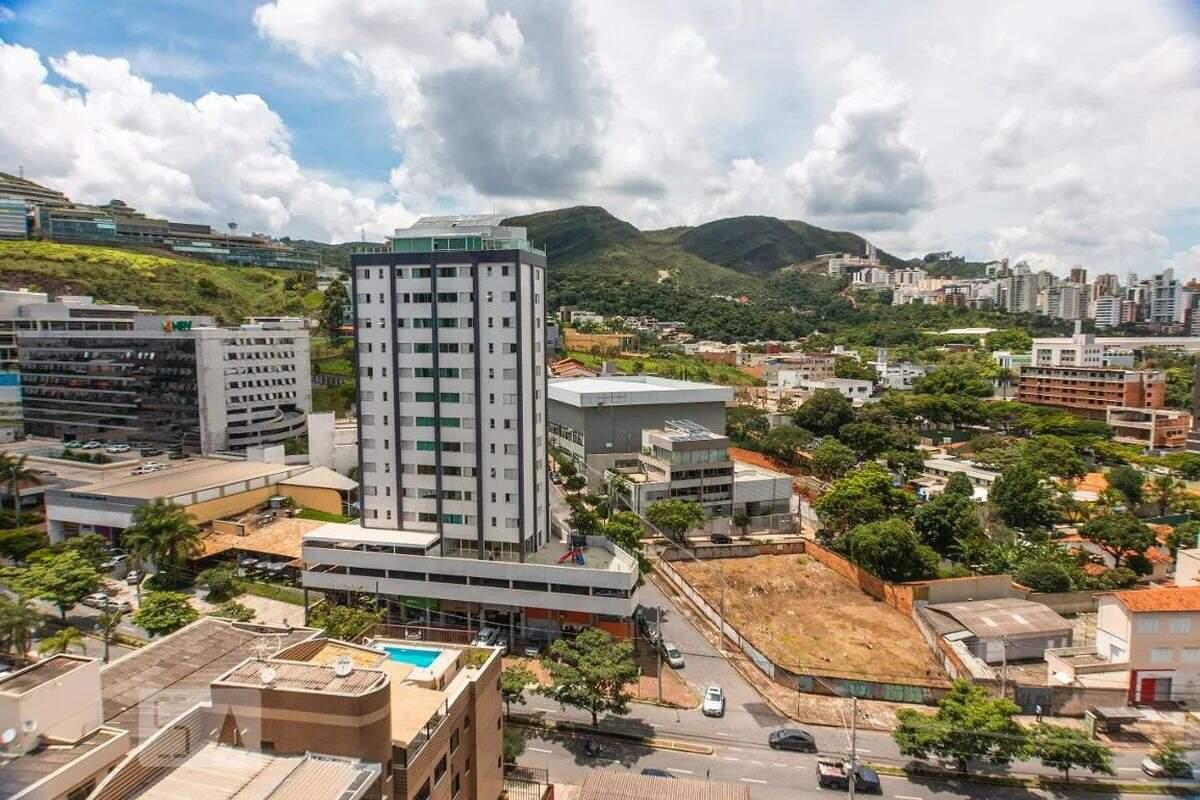 Apartamento, Estoril, 4 Quartos, 2 Vagas, 1 Suíte