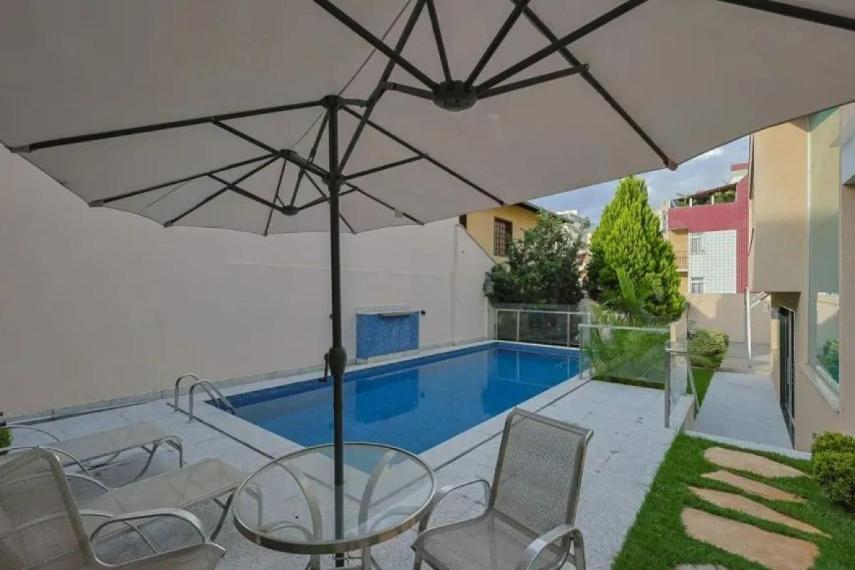 Casa, Castelo, 4 Quartos, 3 Vagas, 4 Suítes