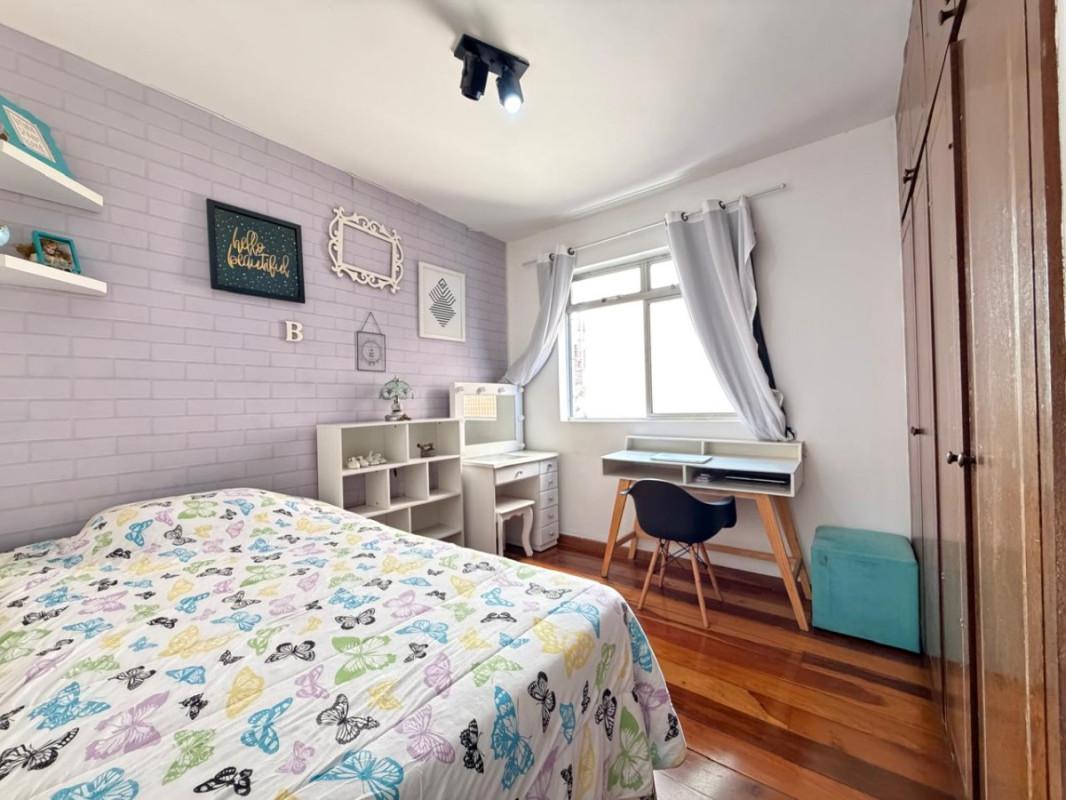 Apartamento, Sagrada Família, 2 Quartos, 1 Vaga, 1 Suíte