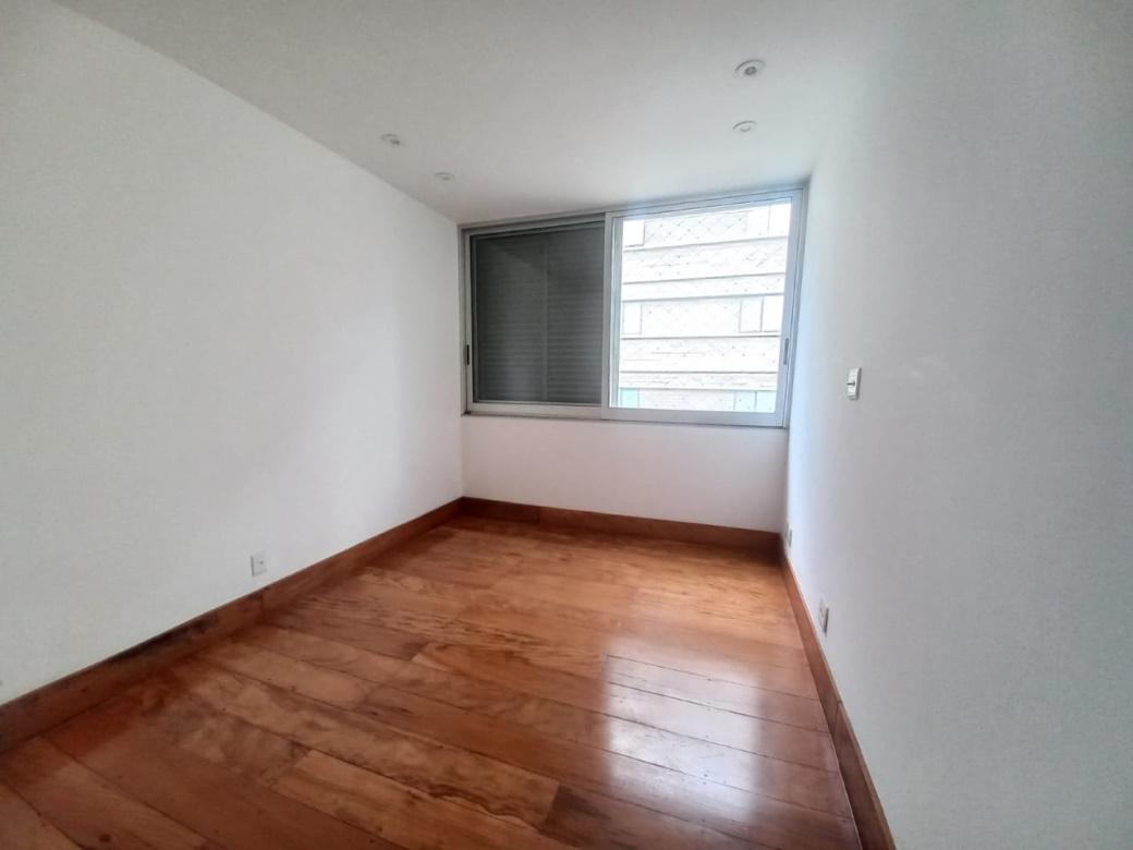 Cobertura, Funcionários, 4 Quartos, 3 Vagas, 2 Suítes