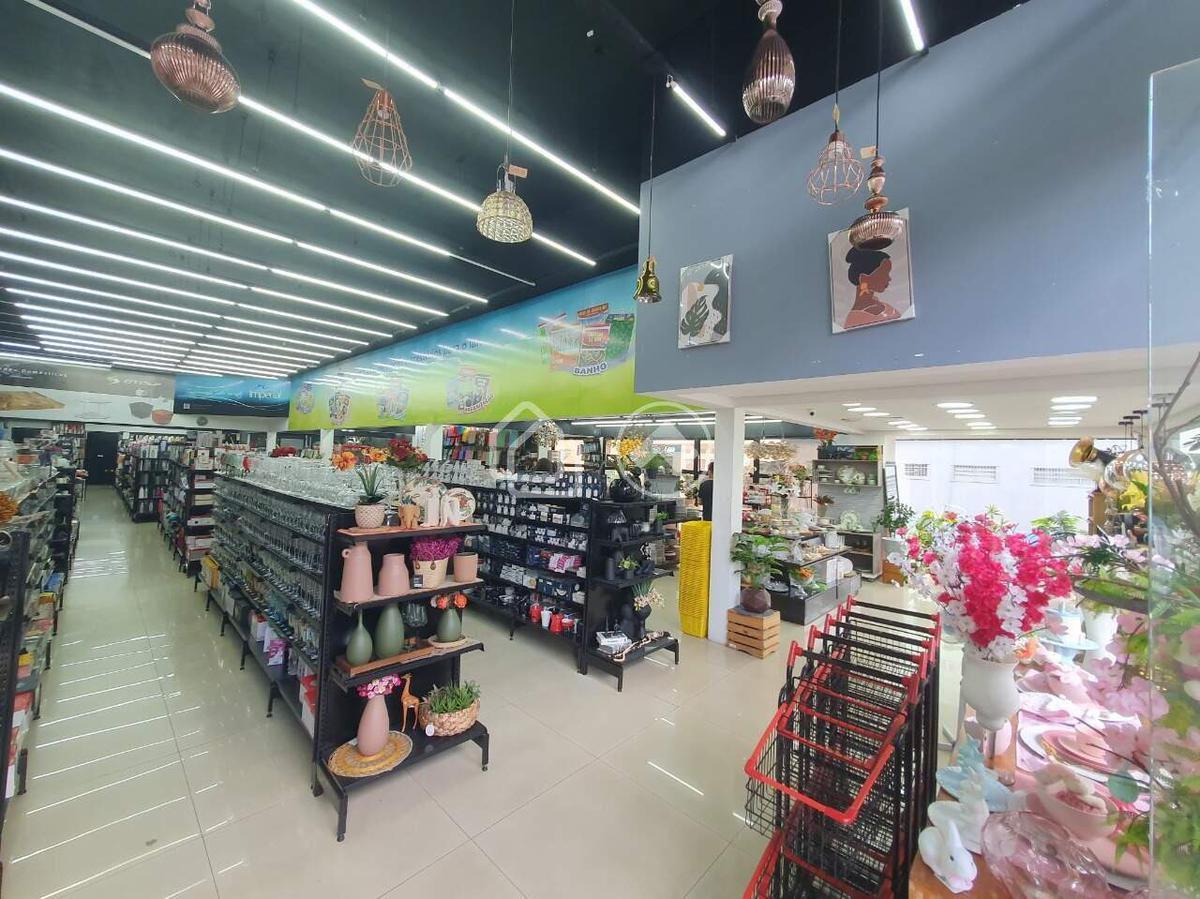 Loja, Buritis, 15 Vagas