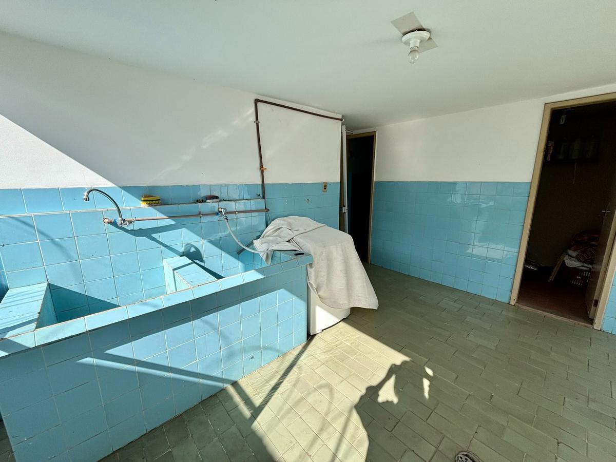 Casa, São José, 4 Quartos, 6 Vagas, 1 Suíte