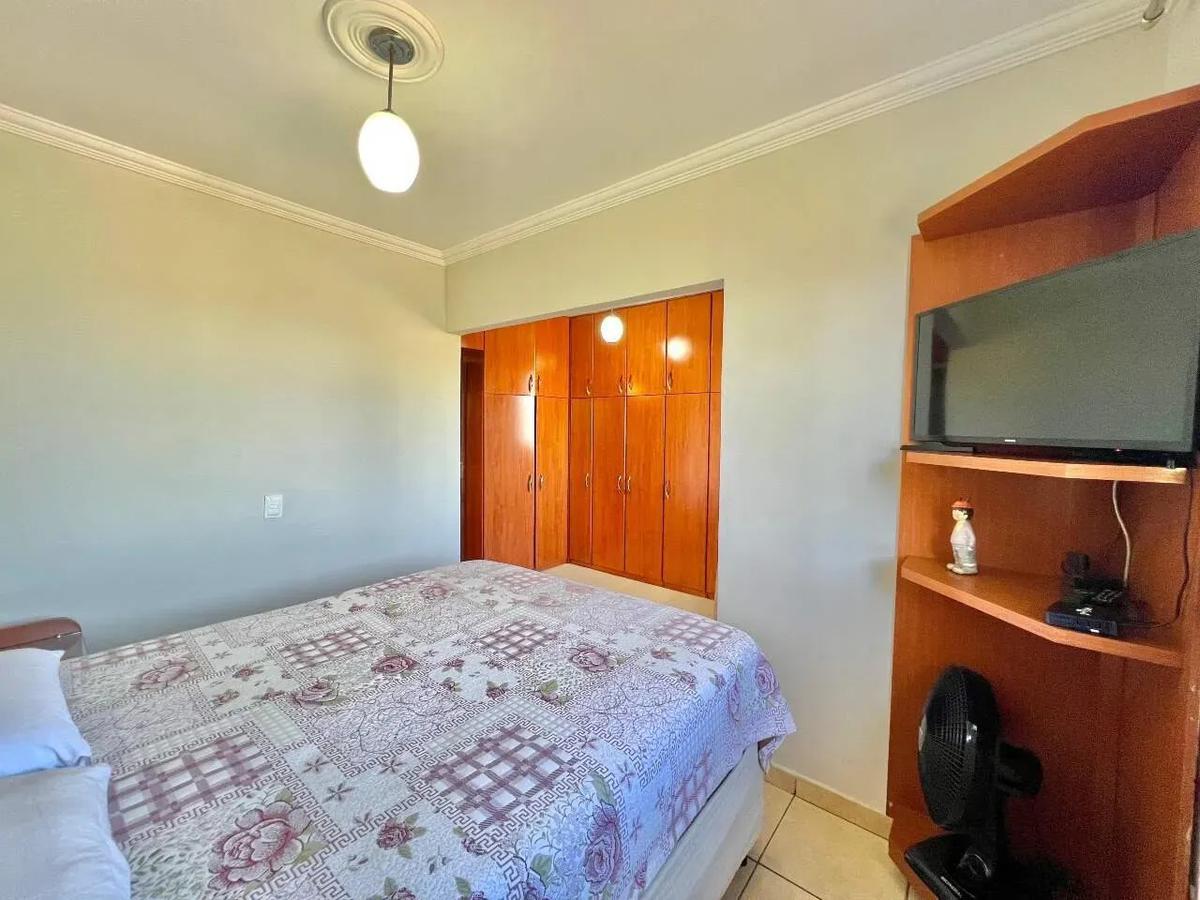 Casa, Santa Branca, 2 Quartos, 2 Vagas, 2 Suítes