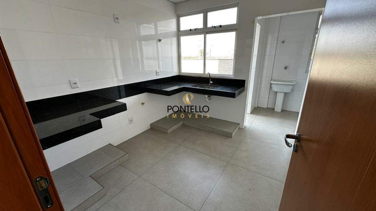 Cobertura, Nossa Senhora das Graças, 3 Quartos, 4 Vagas, 1 Suíte