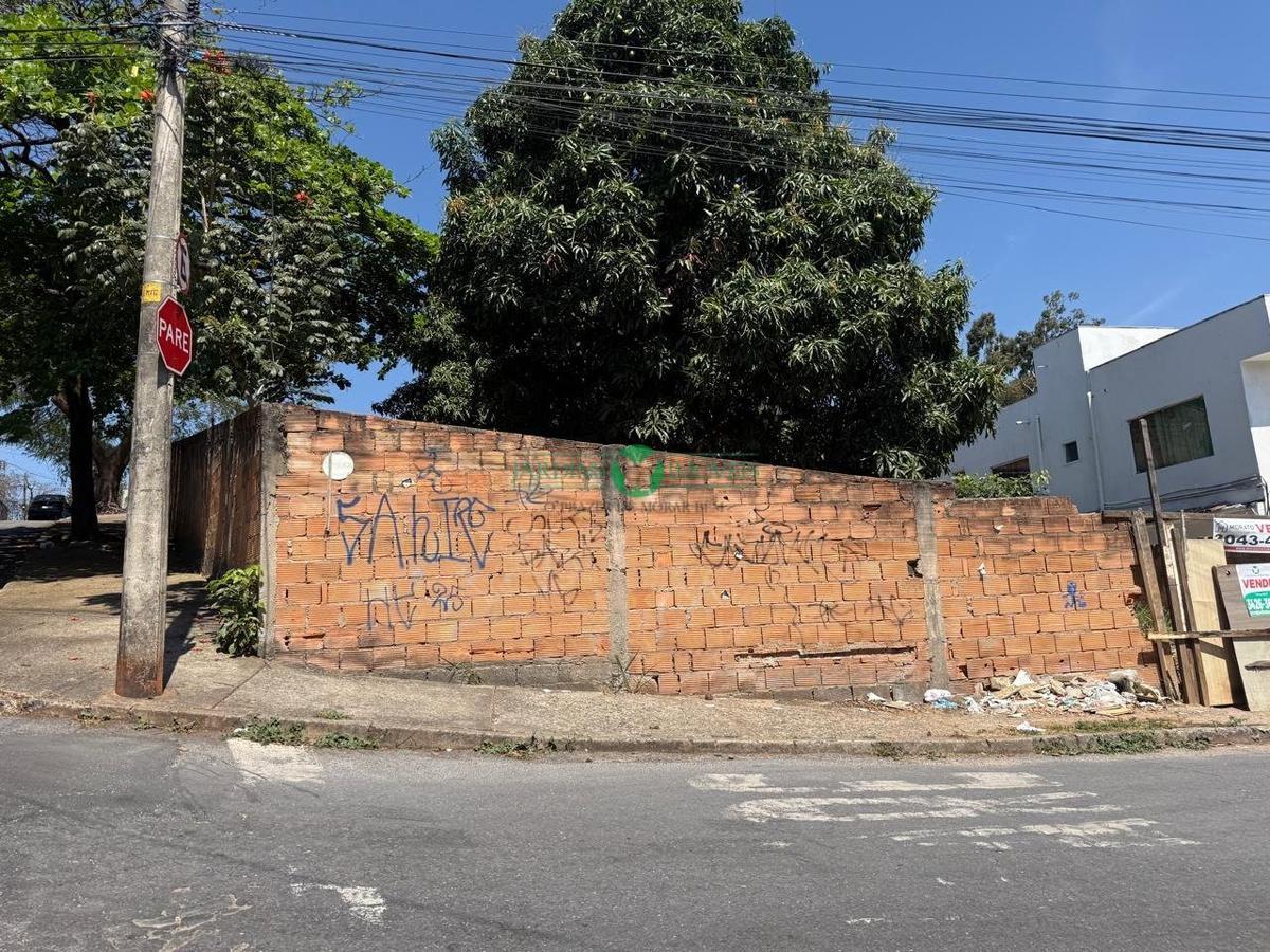Lote, Universitário, 0 Quarto, 0 Vaga