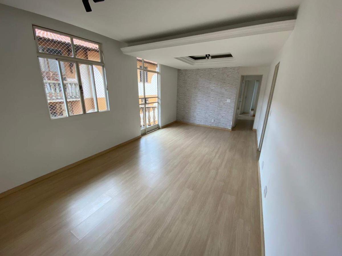 Apartamento, Estoril, 4 Quartos, 1 Vaga, 1 Suíte