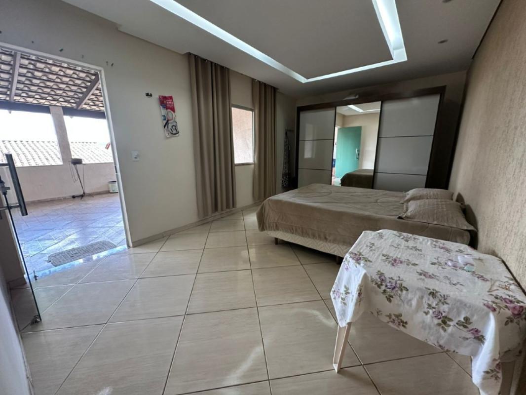 Casa, Teixeira Dias (barreiro), 3 Quartos, 2 Vagas, 1 Suíte