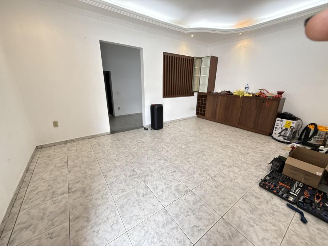 Casa, Bom Retiro, 3 Quartos, 4 Vagas, 1 Suíte