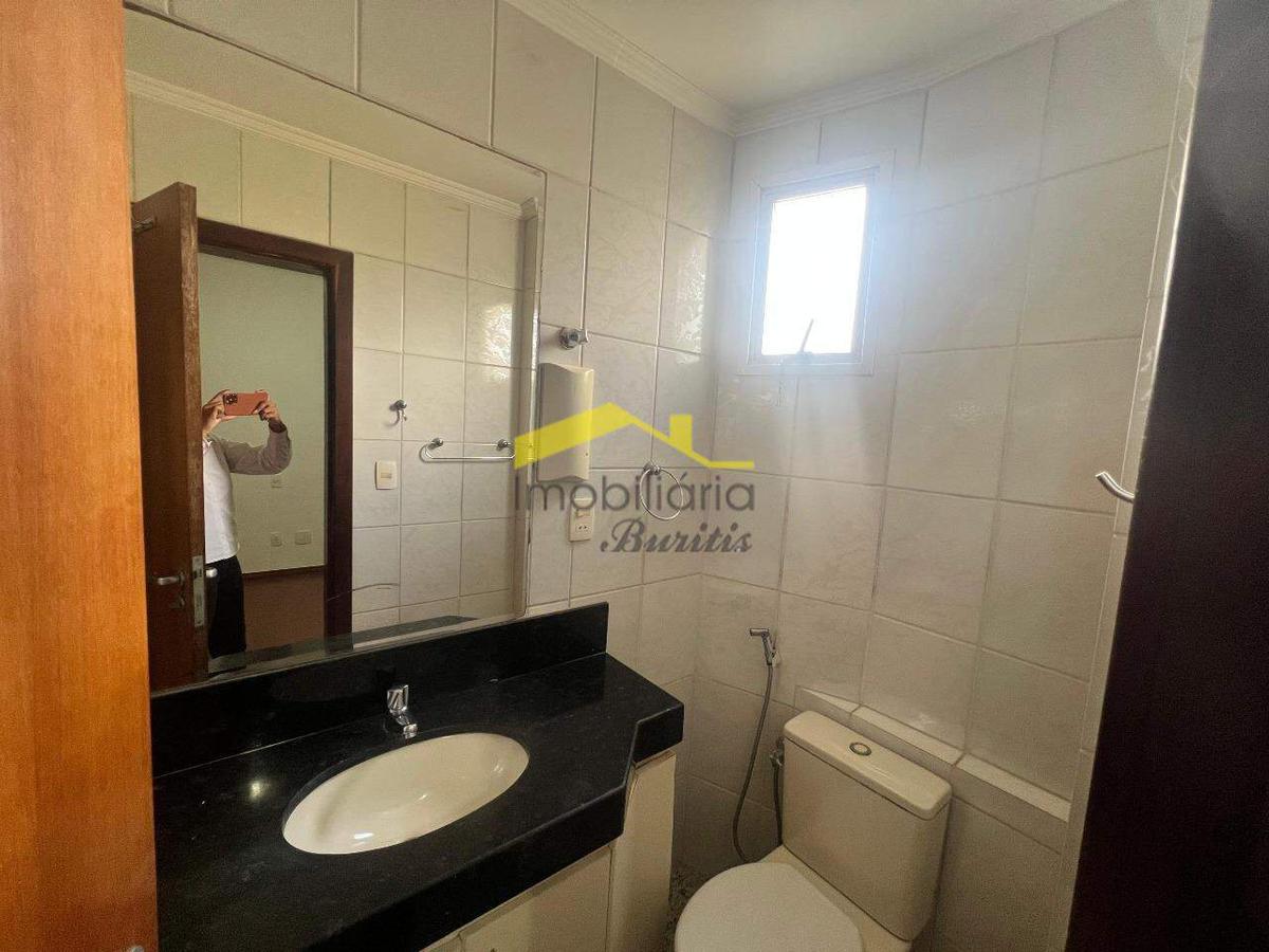 Apartamento, Estoril, 2 Quartos, 2 Vagas, 1 Suíte