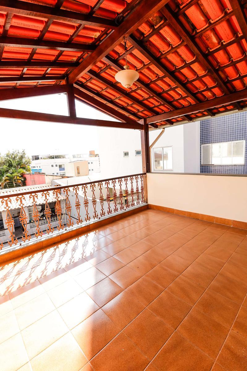 Casa, Sagrada Família, 4 Quartos, 5 Vagas, 1 Suíte
