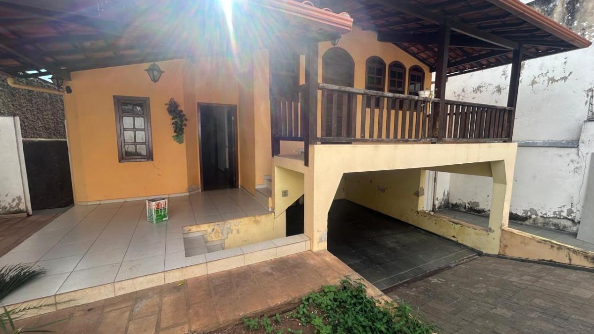 Casa, Dona Clara, 3 Quartos, 4 Vagas, 1 Suíte