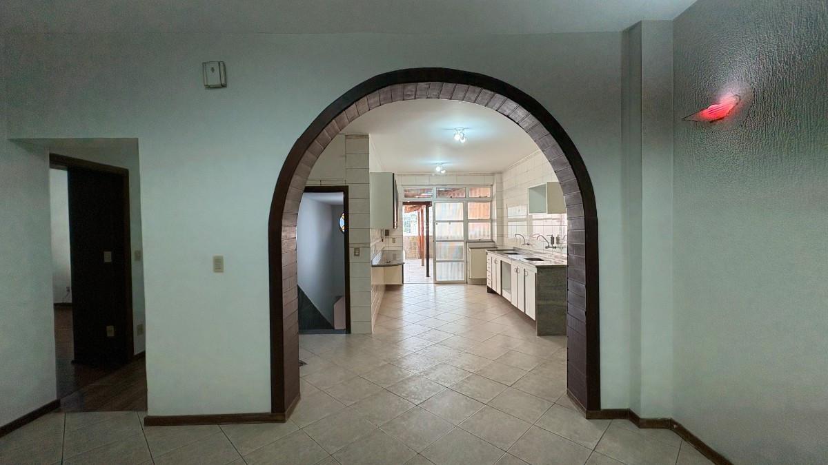 Casa, Nova Granada, 5 Quartos, 3 Vagas, 1 Suíte