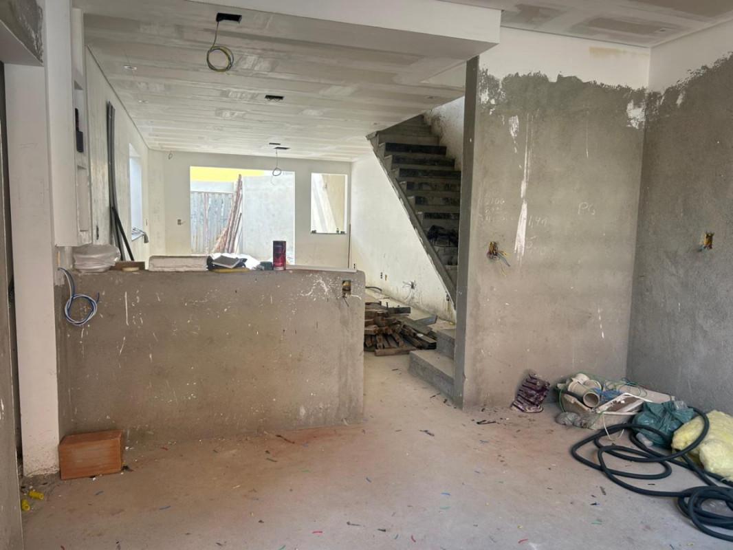 Casa, Cardoso (barreiro), 6 Quartos, 6 Vagas, 1 Suíte