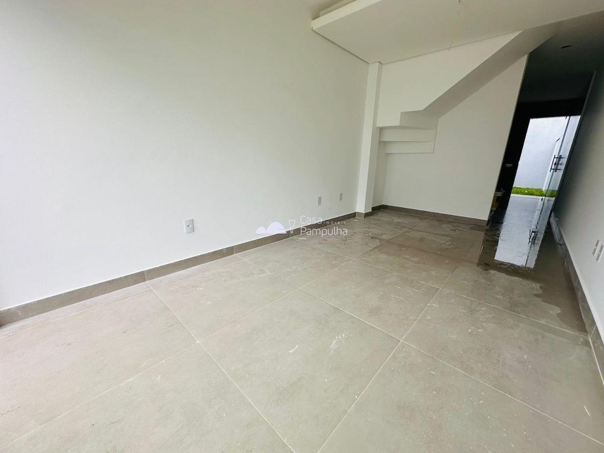 Casa, Santa Mônica, 2 Quartos, 0 Vaga, 2 Suítes